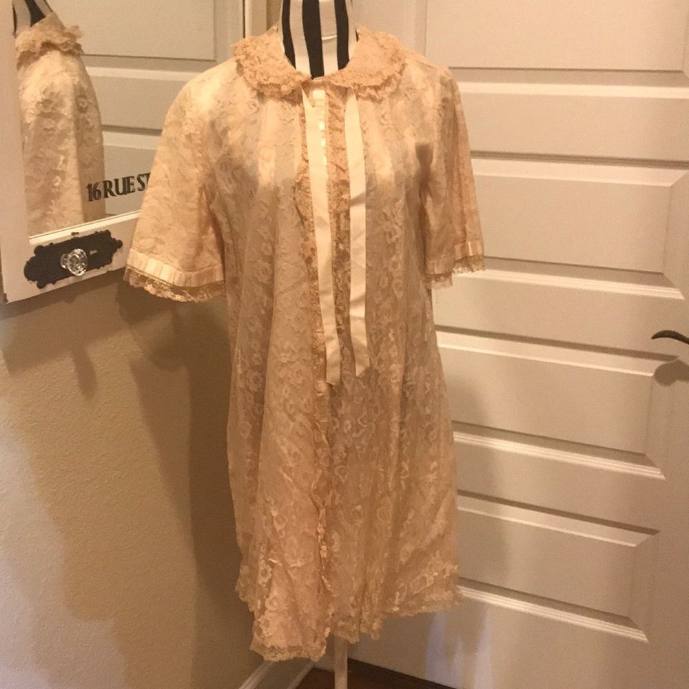 Vintage lace robe with ribbon detail